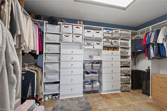 2001 English Cedar CIR, Virginia Beach, VA 23451