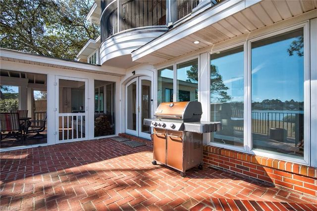 2001 English Cedar CIR, Virginia Beach, VA 23451