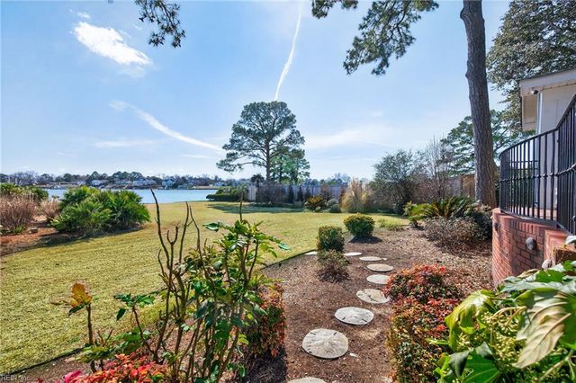 2001 English Cedar CIR, Virginia Beach, VA 23451