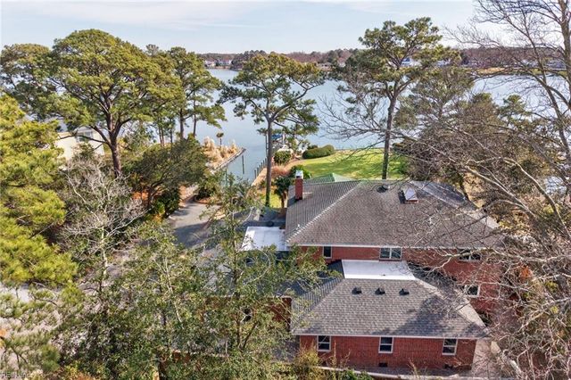 2001 English Cedar CIR, Virginia Beach, VA 23451