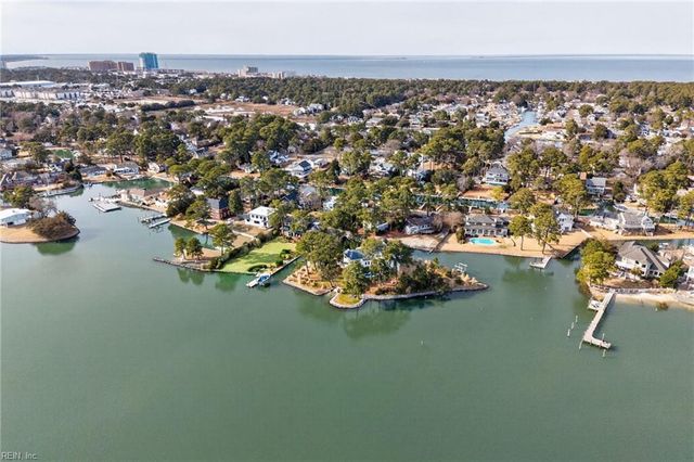 2001 English Cedar CIR, Virginia Beach, VA 23451