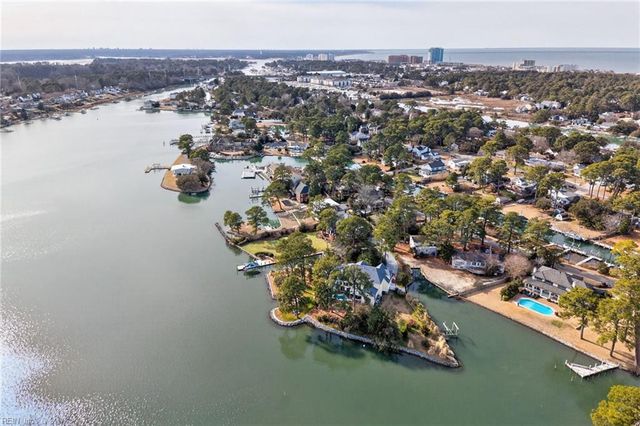 2001 English Cedar CIR, Virginia Beach, VA 23451