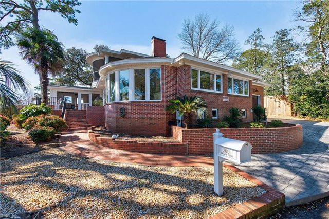 2001 English Cedar CIR, Virginia Beach, VA 23451