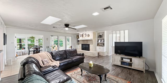 9012 Bontura Road, Granbury, TX 76049