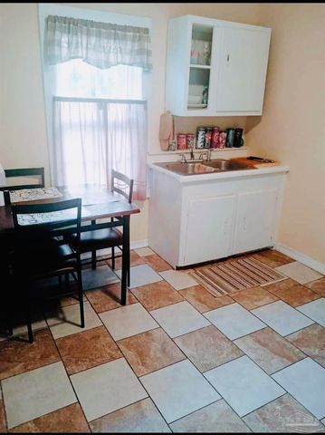 2901 N Hayne St, Pensacola, FL 32503