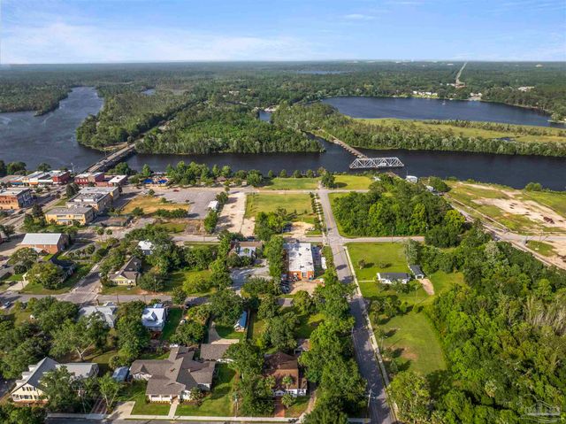 5108 Escambia St, Milton, FL 32570