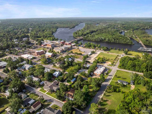 5108 Escambia St, Milton, FL 32570