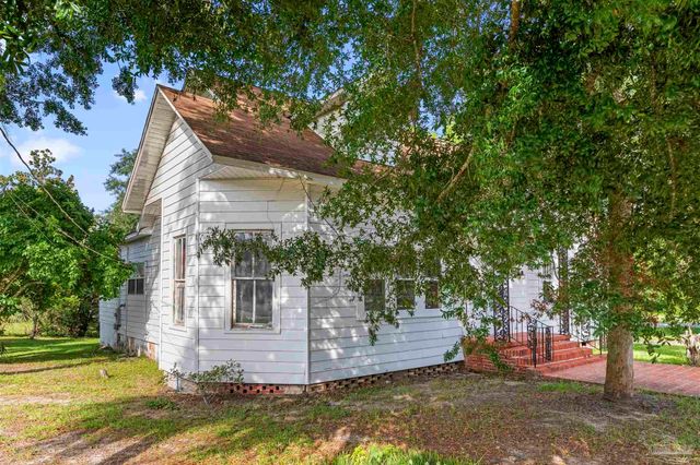 5108 Escambia St, Milton, FL 32570