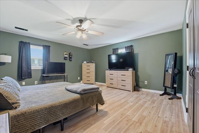 908 Smith Ave, Lawrenceburg, TN 38464