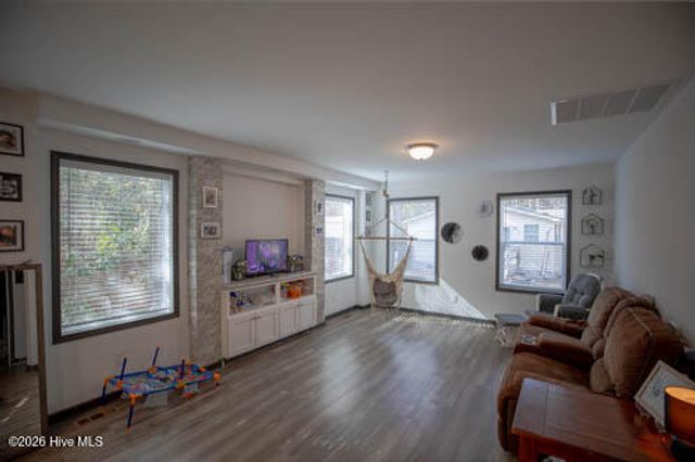 800 Wildwood Circle, Hampstead, NC 28443