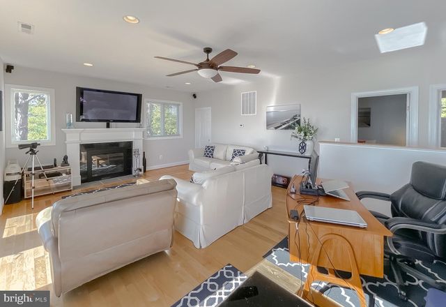 15370 HOLLY DR, Scotland, MD 20687