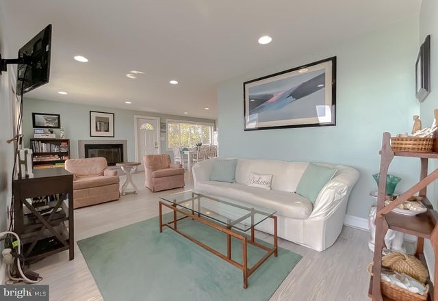 15370 HOLLY DR, Scotland, MD 20687