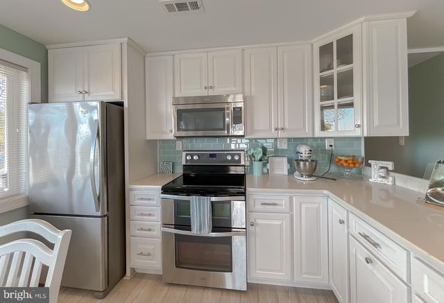 15370 HOLLY DR, Scotland, MD 20687