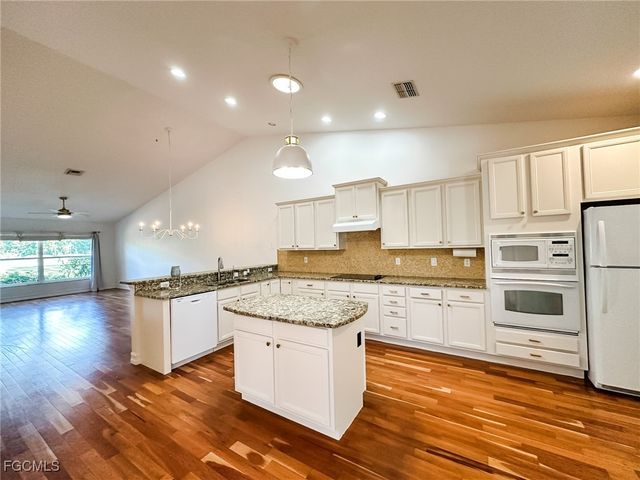 3726 Stone WAY, Estero, FL 33928