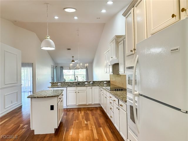 3726 Stone WAY, Estero, FL 33928