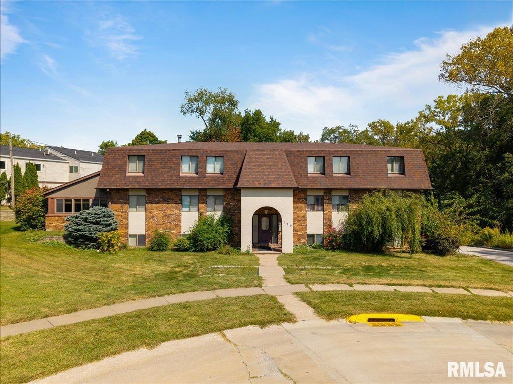 729 11TH Avenue B Court, Silvis, IL 61282