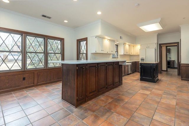 9255 DOGWOOD RD, Germantown, TN 38139