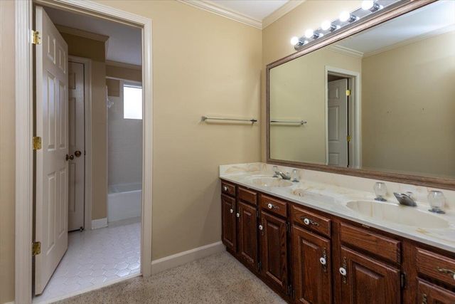 9255 DOGWOOD RD, Germantown, TN 38139