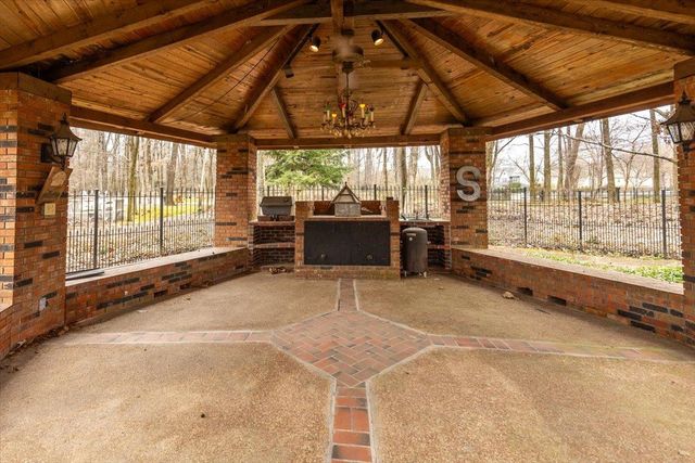 9255 DOGWOOD RD, Germantown, TN 38139