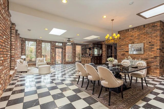 9255 DOGWOOD RD, Germantown, TN 38139