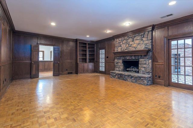 9255 DOGWOOD RD, Germantown, TN 38139