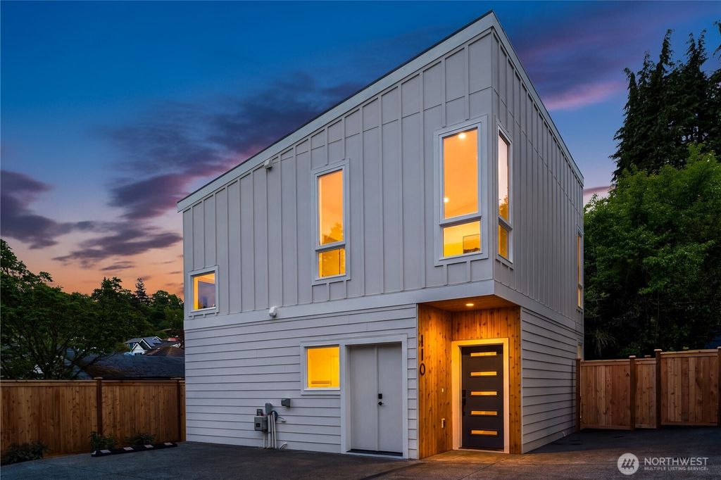 110 29th Avenue E, Seattle, WA 98112