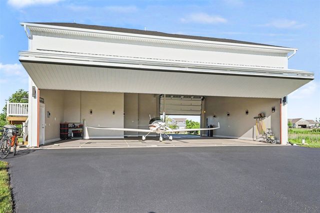 2906 Air Park Drive 24, Zeeland, MI 49464