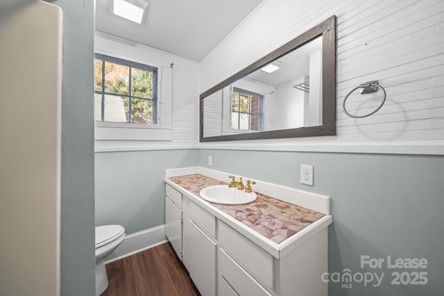 813 E 35th Street, Charlotte, NC 28205