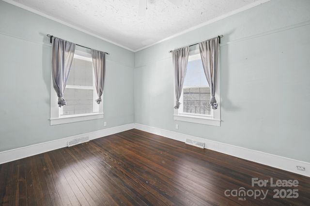 813 E 35th Street, Charlotte, NC 28205