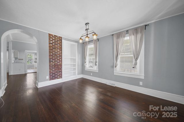 813 E 35th Street, Charlotte, NC 28205