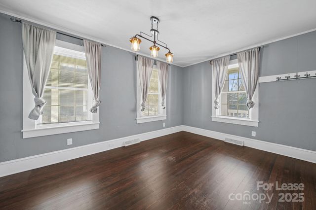 813 E 35th Street, Charlotte, NC 28205