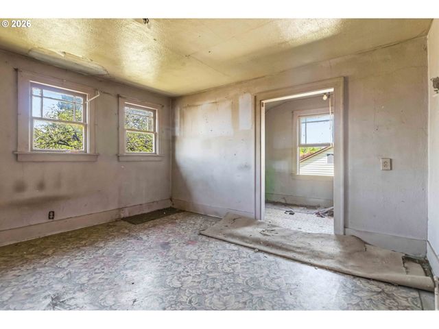 406 15TH Ave, Longview, WA 98632