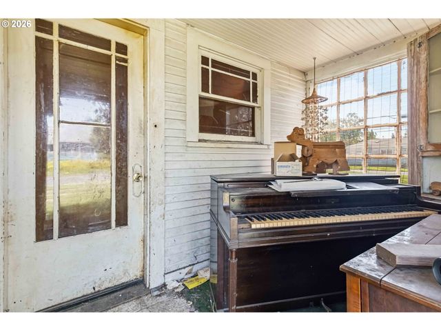 406 15TH Ave, Longview, WA 98632