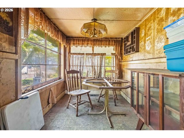 406 15TH Ave, Longview, WA 98632