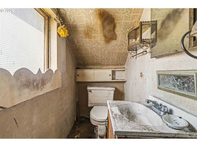 406 15TH Ave, Longview, WA 98632