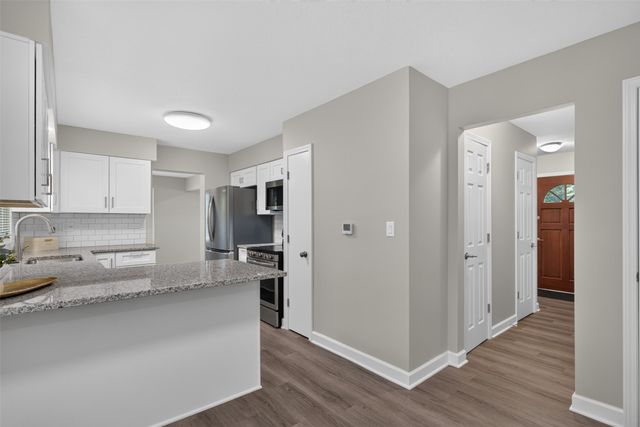 2115 Pleasant Street, West Des Moines, IA 50265