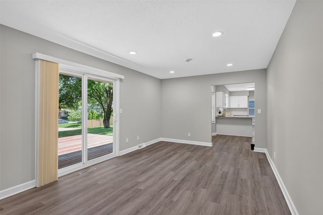 2115 Pleasant Street, West Des Moines, IA 50265