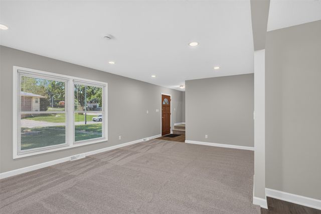 2115 Pleasant Street, West Des Moines, IA 50265