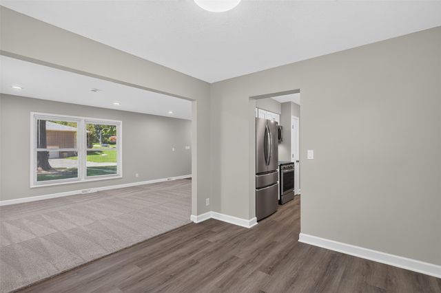 2115 Pleasant Street, West Des Moines, IA 50265