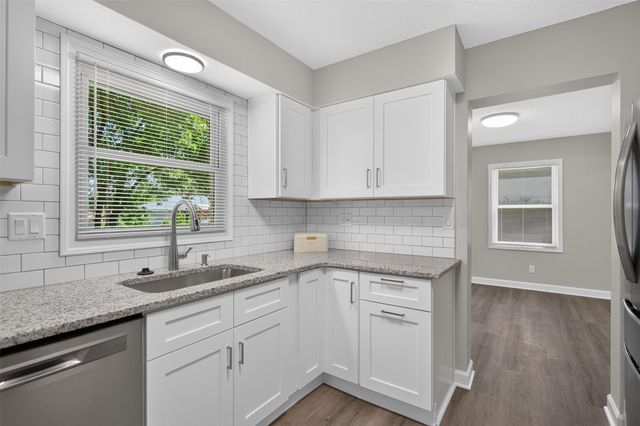 2115 Pleasant Street, West Des Moines, IA 50265