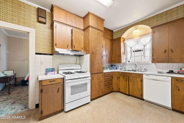 629 S Weeks Street, New Iberia, LA 70560