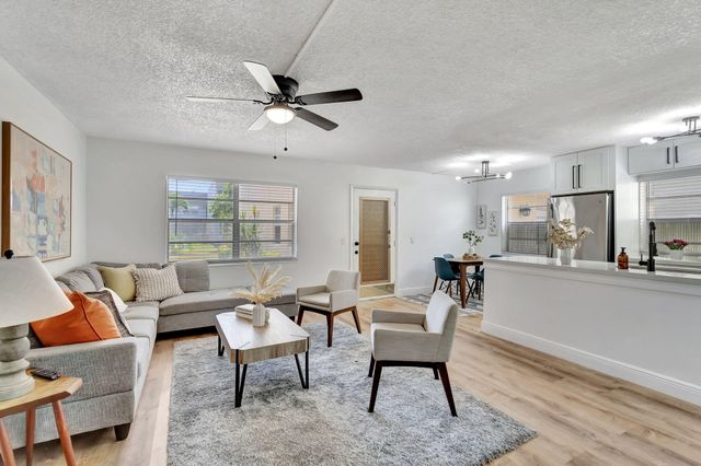 52 BURGUNDY B, Delray Beach, FL 33484