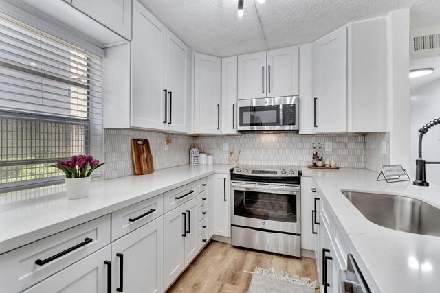 52 BURGUNDY B, Delray Beach, FL 33484