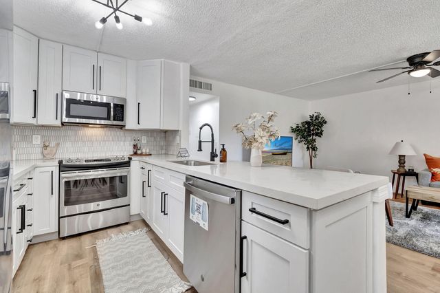 52 BURGUNDY B, Delray Beach, FL 33484