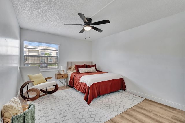 52 BURGUNDY B, Delray Beach, FL 33484