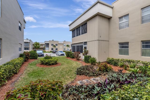 52 BURGUNDY B, Delray Beach, FL 33484