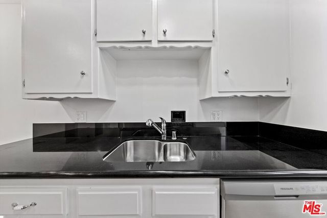 1037 11th Street 1, Santa Monica, CA 90403
