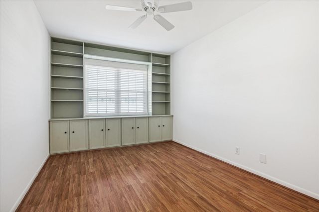 2105 S Winrock Boulevard S 48, Houston, TX 77057