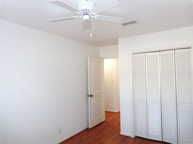 2105 S Winrock Boulevard S 48, Houston, TX 77057