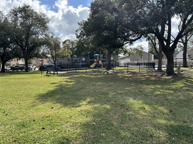 2105 S Winrock Boulevard S 48, Houston, TX 77057